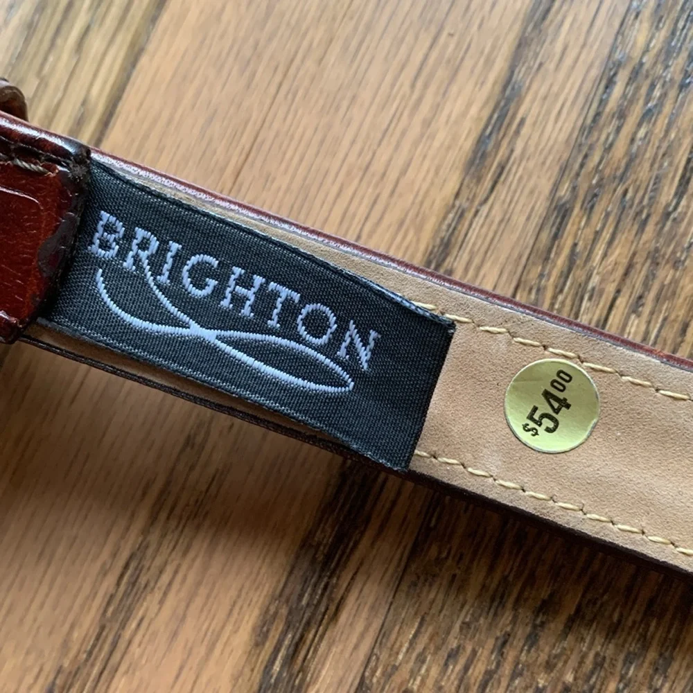 Brighton sz L brown leather crocodile print belt with lock accessory